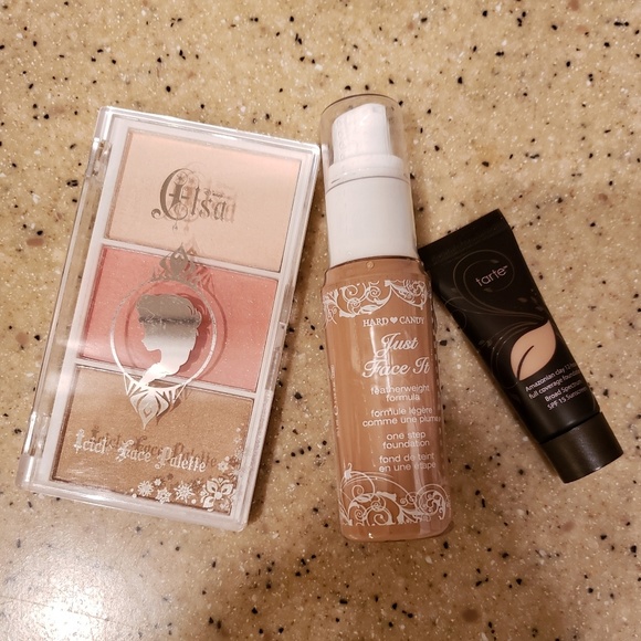 Various Other - NWT Bronzer Highlighter Foundation Set